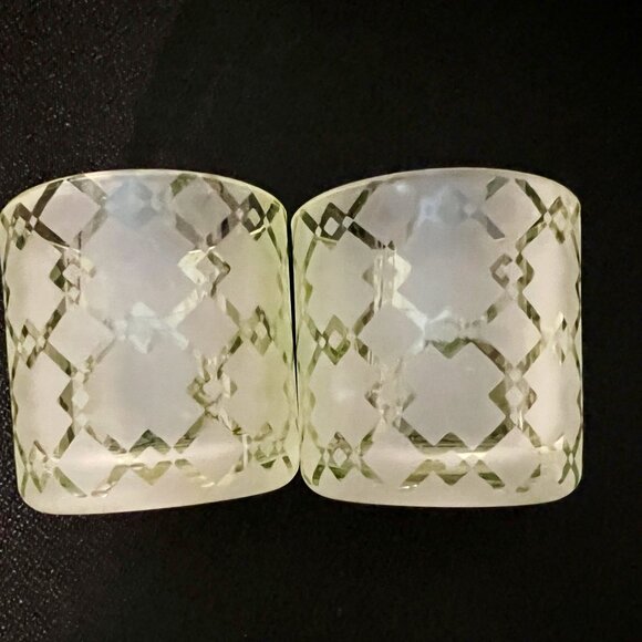 NWT - 2 Green geometric pattern tea light candleholders with tea lights - Picture 2 of 9